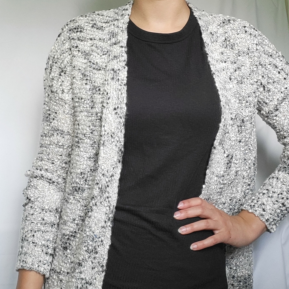 Maurices Gray, White, Sparkly Gold Thread Soft Open Front Long Cardigan Sweater